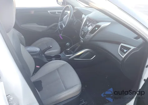 2013 Hyundai Veloster Base W/Gray from USA, damaged, VIN KMHTC6AD5DU105264